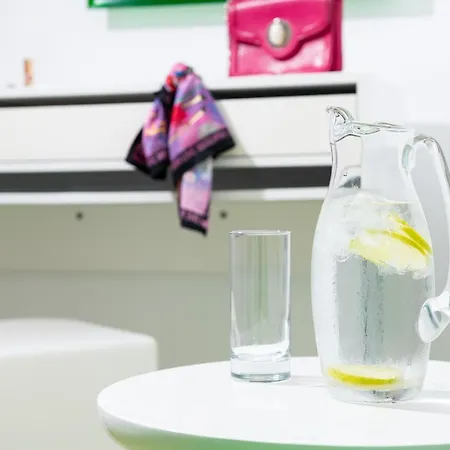 아방가르드스위트 4* Akrotírion