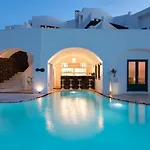 Avant Garde Hotel 4*