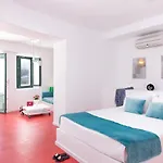 Hotel Avant Garde 4*
