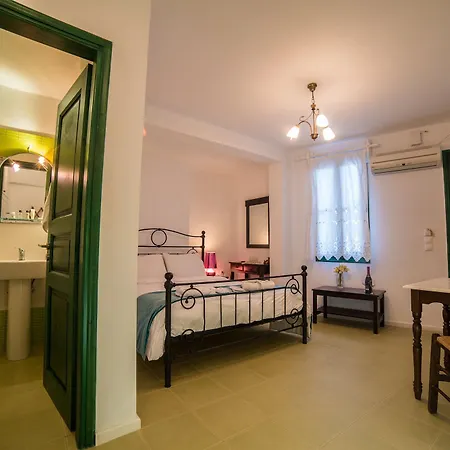 Avant Garde 4* Akrotiri (Santorini)