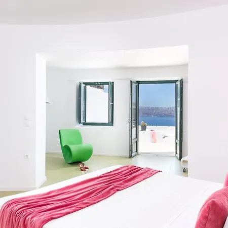 Avant Garde Hotel 4*
