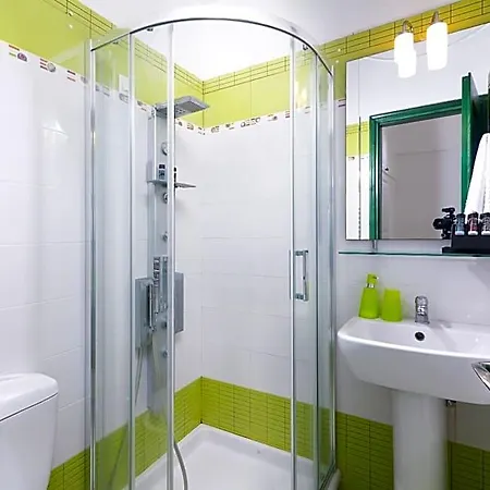 Hotel Avant Garde 4*