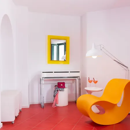 Hotel Avant Garde 4*