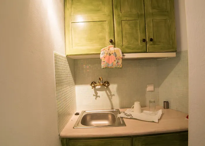 Avant Garde Hotel 4*