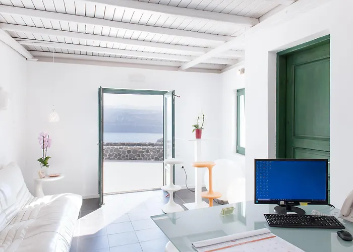 Avant Garde 4* Akrotiri (Santorini)