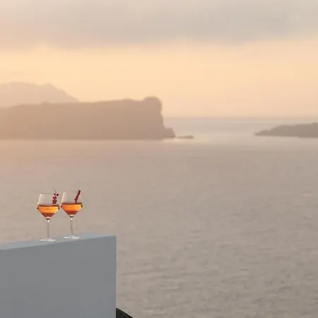 Avant Garde Hotel 4*