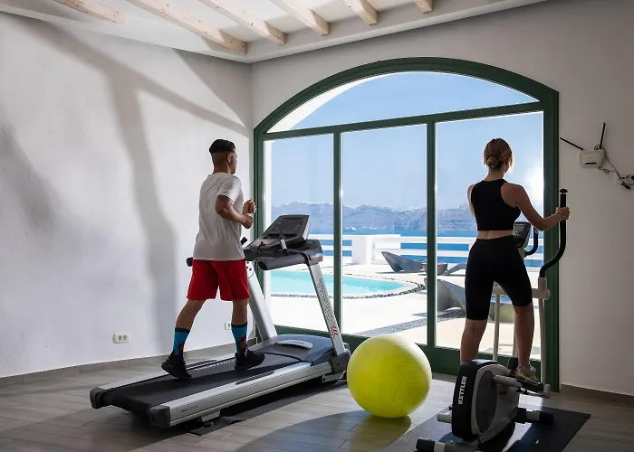 Отель Avant Garde 4*