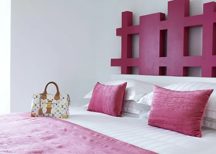 Avant Garde Hotel Akrotírion