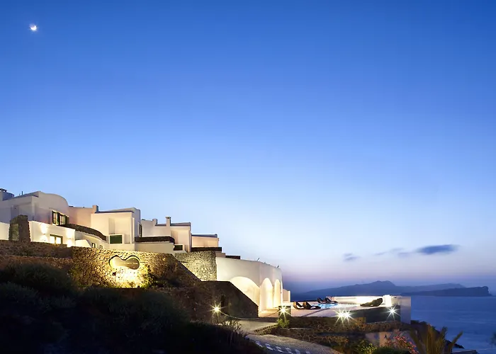 Avant Garde Hotel 4*