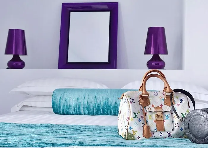 Hotel Avant Garde 4*